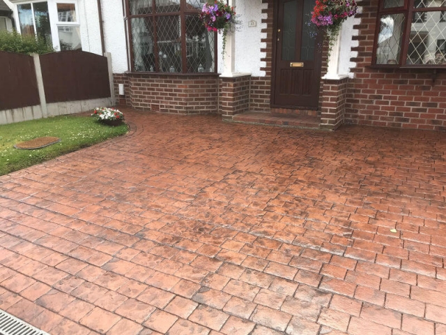 Driveway reseal the Sale area of Manchester